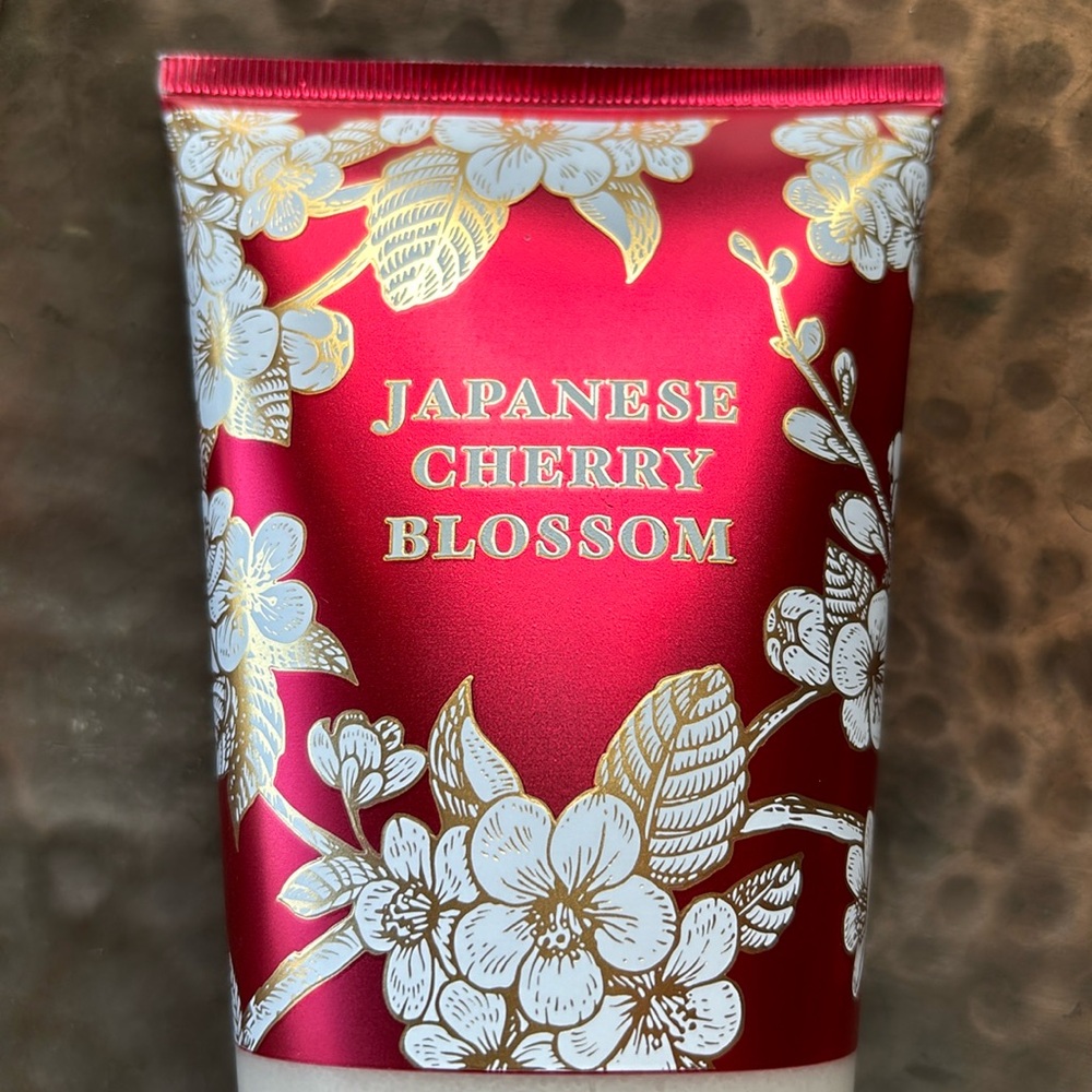 NEW! BATH & BODY WORKS Creamy Body Scrub JAPANESE CHERRY BLOSSOM Shea Butter - Picture 5 of 13
